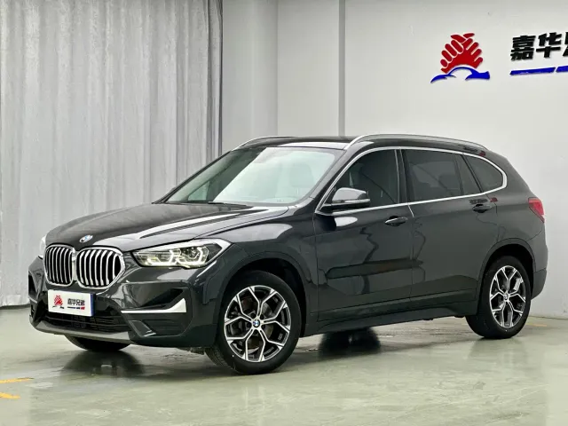 Фотография автомобиля — BMW X1