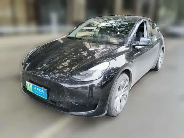 Фотография автомобиля — Tesla Model Y