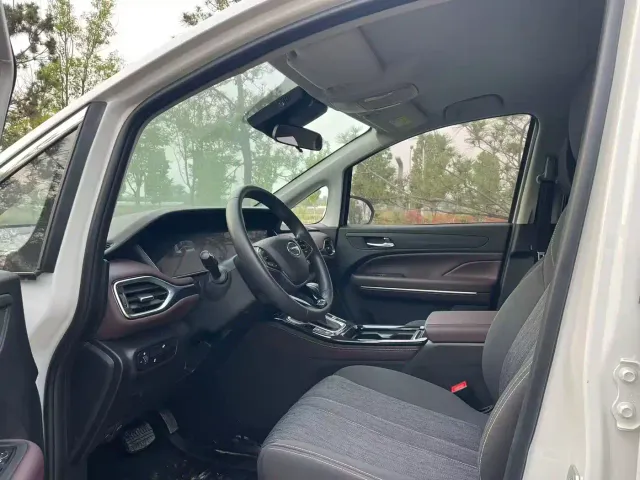 GAC Trumpchi M6 — Фото автомобиля 4