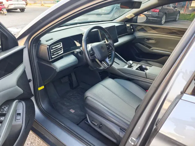 BYD Qin L — Фото автомобиля 9