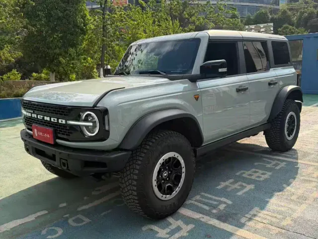 Ford Bronco — Фото автомобиля 2