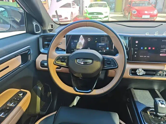 Geely ICON — Фото автомобиля 10