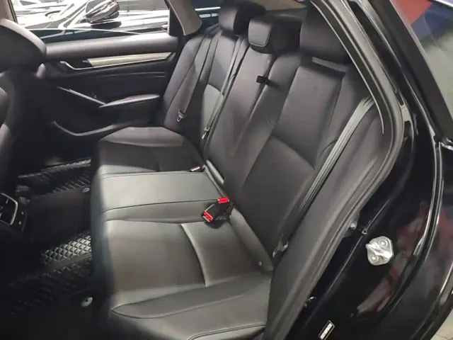Honda Accord — Фото автомобиля 15