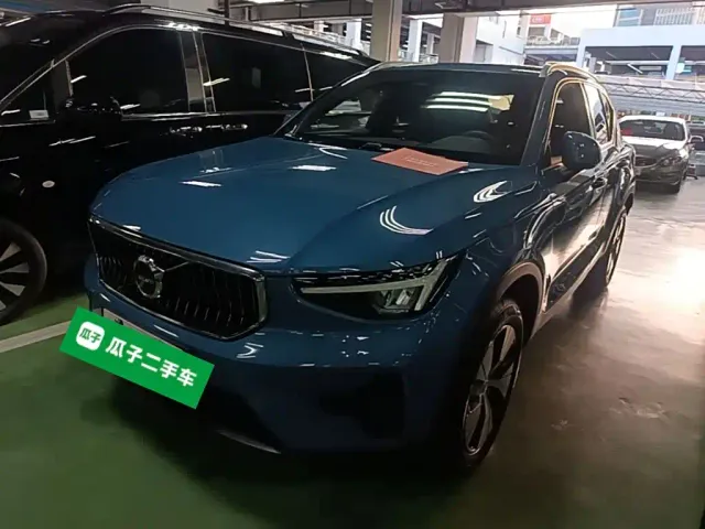 Фотография автомобиля — Volvo XC40