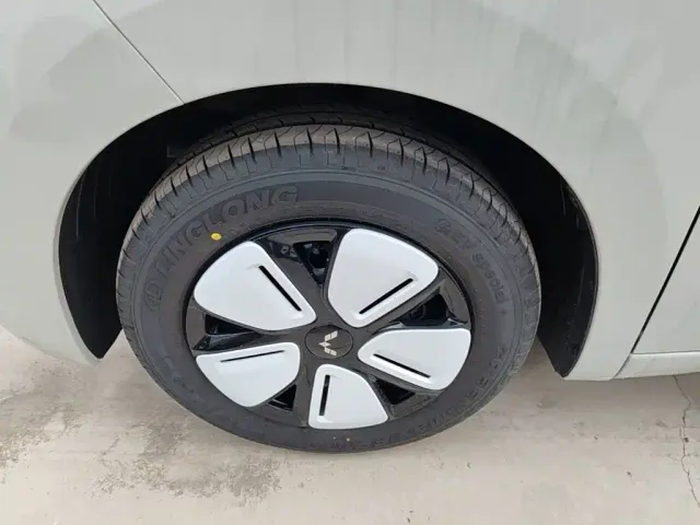 Wuling Hongguang Mini EV — Фото автомобиля 22