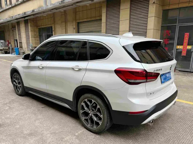 BMW X1 — Фото автомобиля 10