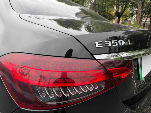 Mercedes-Benz E-Class — Фото автомобиля 10
