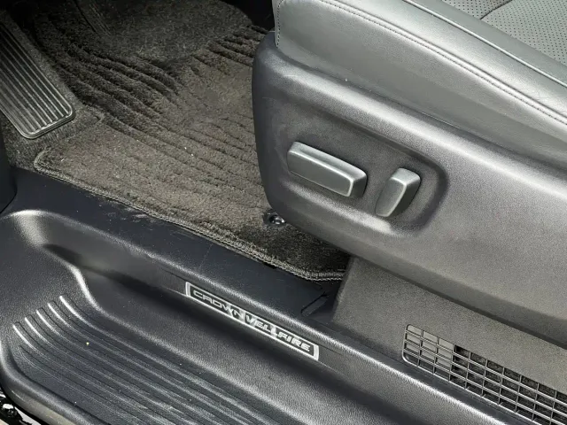 Toyota Vellfire — Фото автомобиля 25