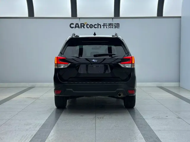 Subaru Forester — Фото автомобиля 4