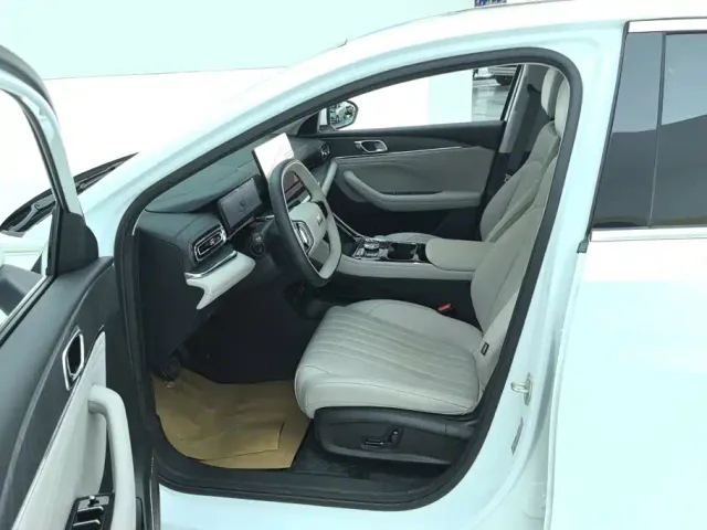 Geely Galaxy Stellar 6 — Фото автомобиля 9