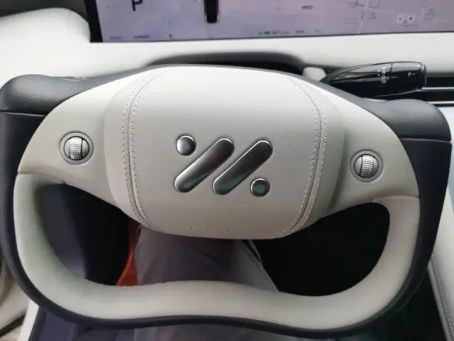 IM Motors LS7 — Фото автомобиля 15