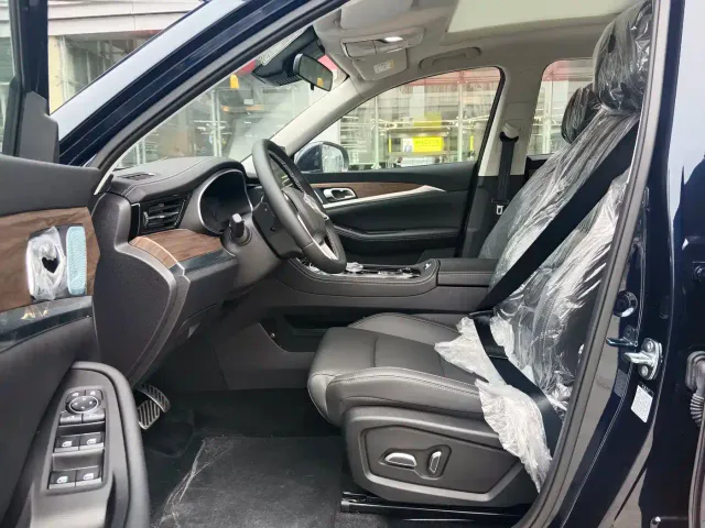 Skyworth Auto HT-i — Фото автомобиля 9