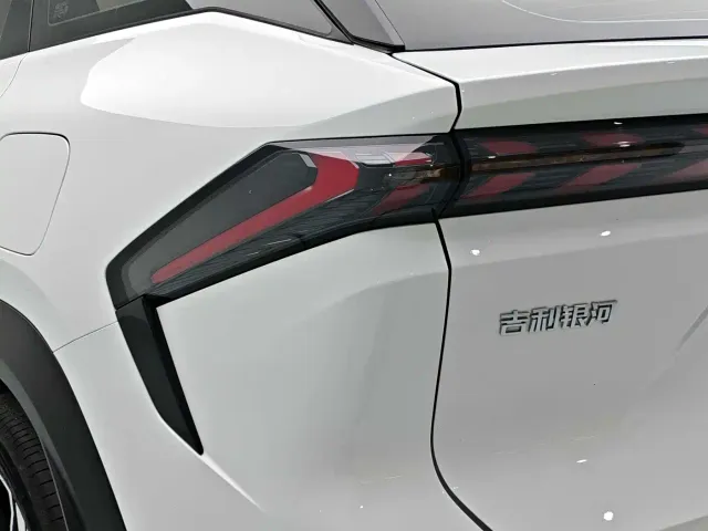 Geely Galaxy L7 — Фото автомобиля 19