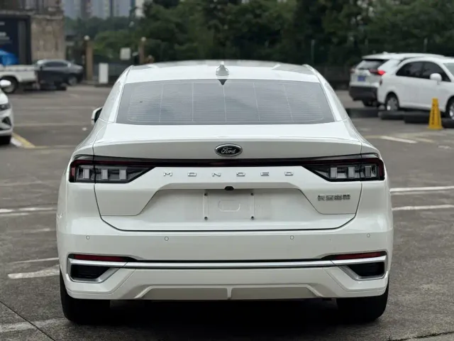 Ford Mondeo — Фото автомобиля 5