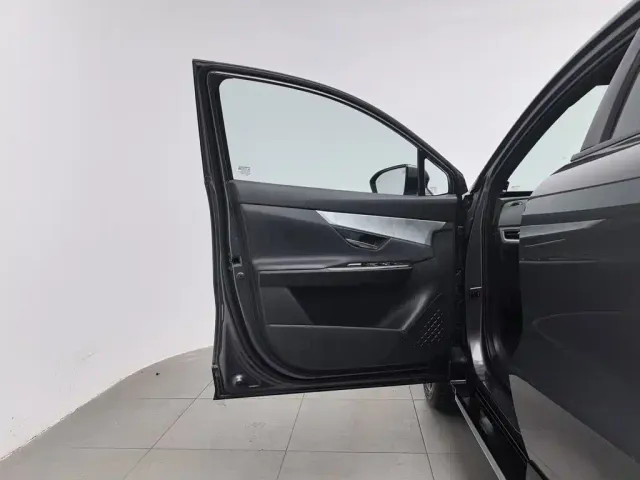 Changan UNI-T — Фото автомобиля 8