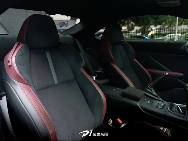 Subaru BRZ — Фото автомобиля 7