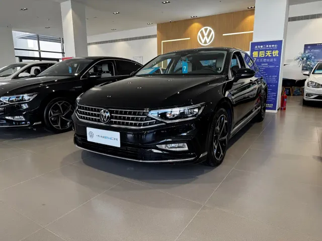 Фотография автомобиля — Volkswagen Magotan