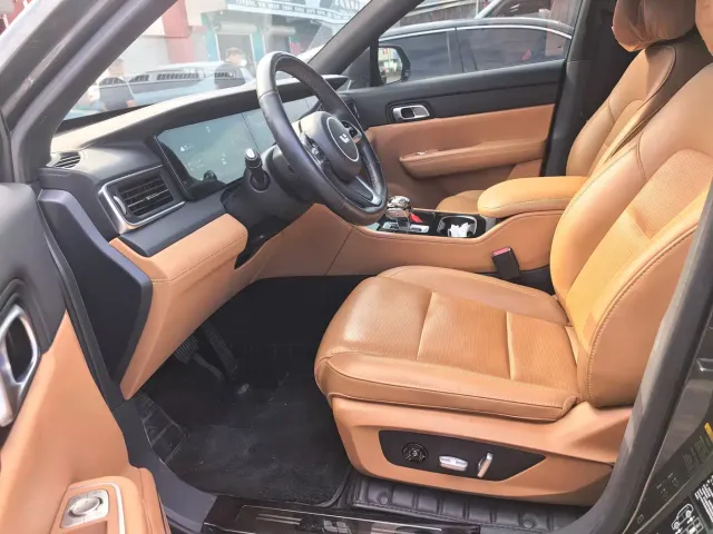 Li Auto ONE — Фото автомобиля 3