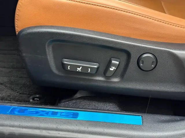 Lexus RX — Фото автомобиля 20