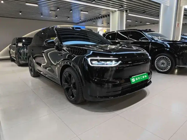 Aito M7 — Фото автомобиля 3