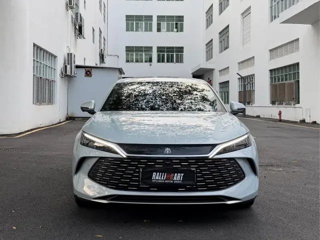BYD Qin L — Фото автомобиля 2