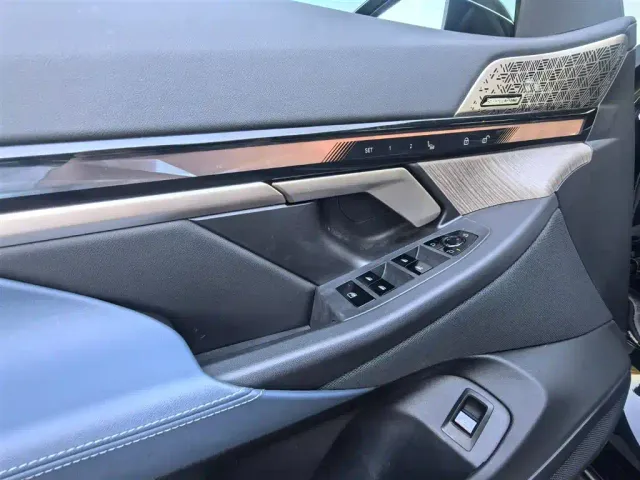 BMW 5 Series — Фото автомобиля 18