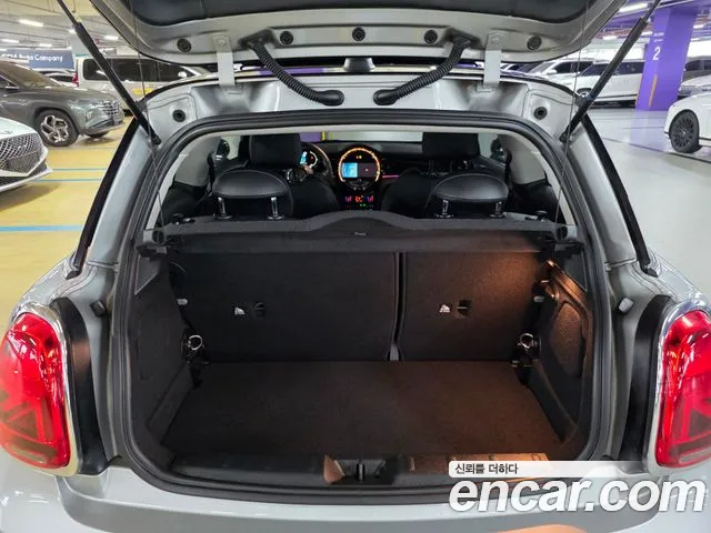Mini Cooper Cooper Classic Plus — Фото автомобиля 12