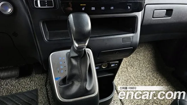 Hyundai Staria Staria Карго 5 мест — Фото автомобиля 9