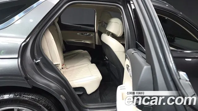 Genesis GV70 2.5T Бензин 2WD — Фото автомобиля 10
