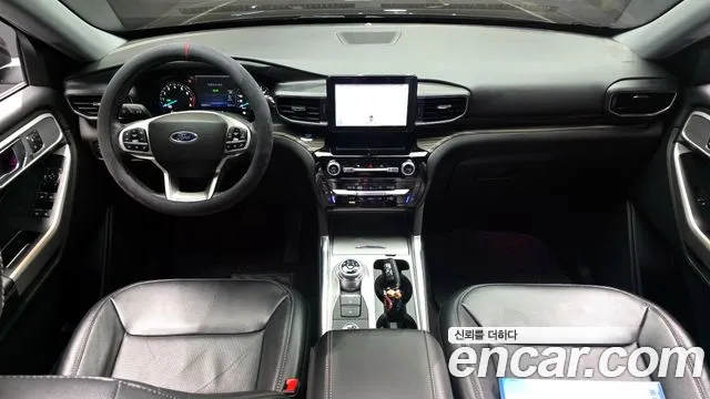 Ford Explorer — Фото автомобиля 7
