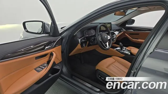 BMW 5 Series G30 — Фото автомобиля 15