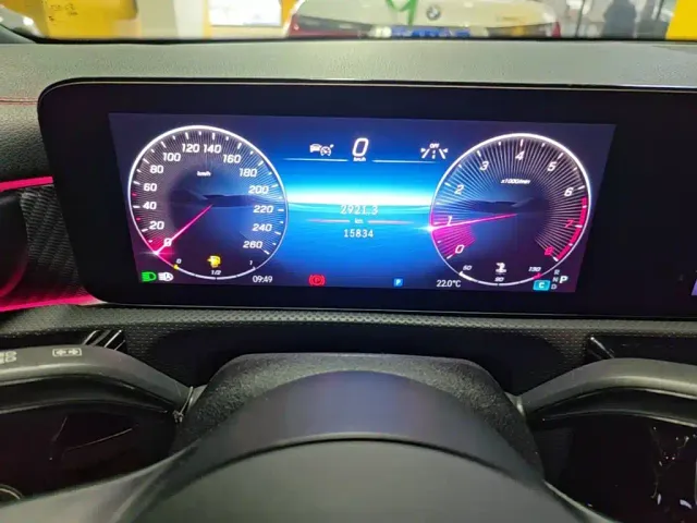 Mercedes-Benz A-Class — Фото автомобиля 11