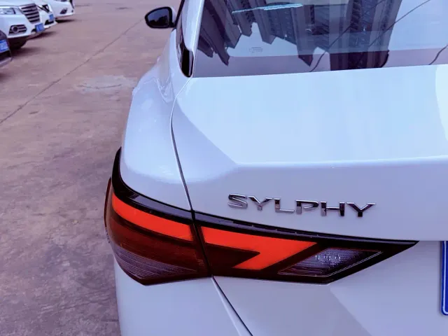Nissan Sylphy — Фото автомобиля 8