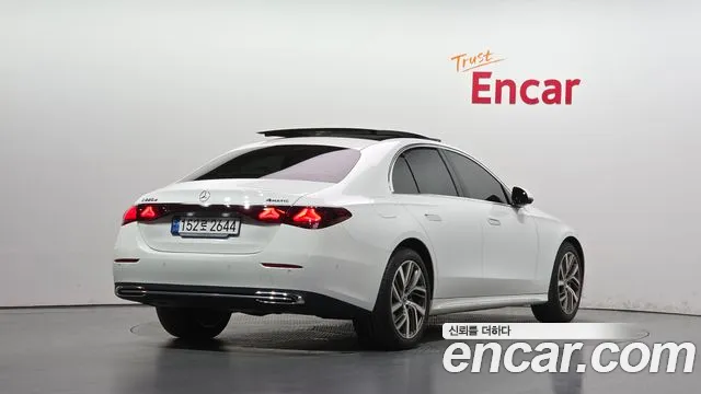 Mercedes-Benz E-Class W214 — Фото автомобиля 2