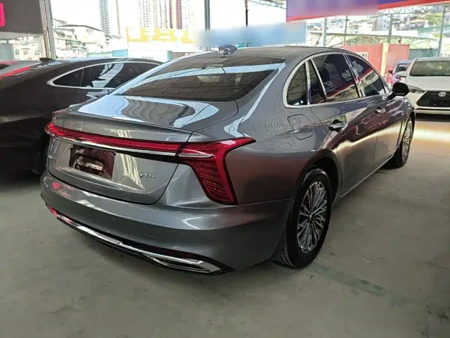 Hongqi H5 — Фото автомобиля 6
