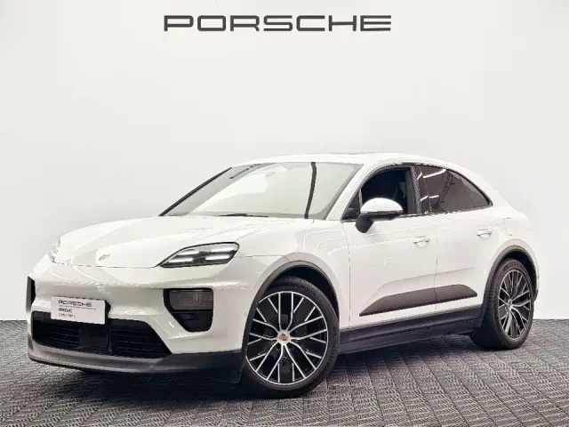 Фотография автомобиля — Porsche Macan EV