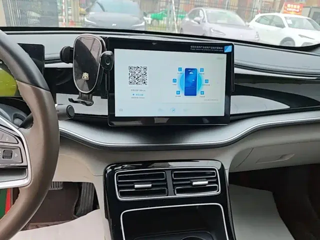 BYD Qin PLUS — Фото автомобиля 12