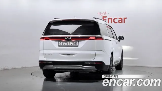 Kia Canival Carnival 4 поколение Бензин 9 мест Signature — Фото автомобиля 4