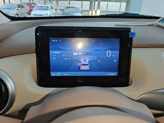 Wuling Hongguang Mini EV — Фото автомобиля 11