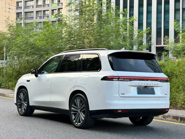 Leapmotor C16 — Фото автомобиля 11