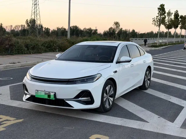 Фотография автомобиля — Geely Galaxy A7