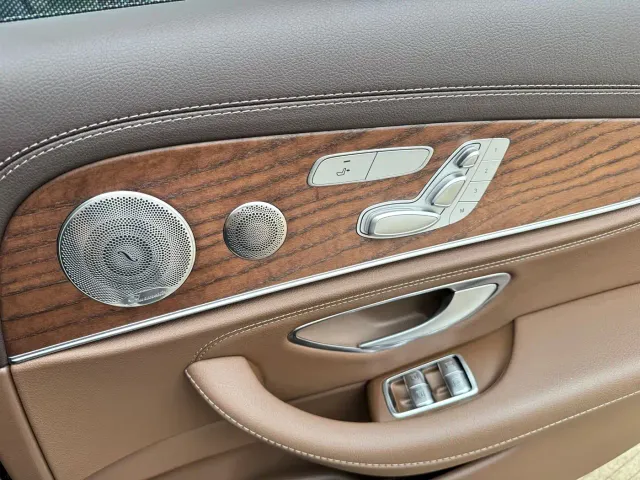 Mercedes-Benz E-Class — Фото автомобиля 15