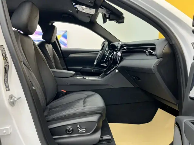Maserati Grecale — Фото автомобиля 14