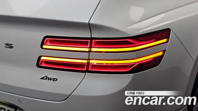 Genesis GV80 — Фото автомобиля 22