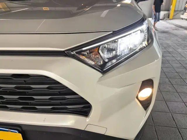 Toyota RAV4 — Фото автомобиля 23