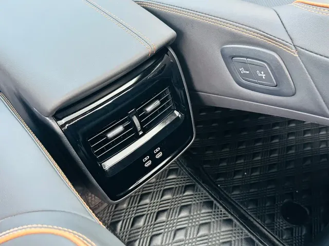 Toyota Avalon 2024 Hybrid 2.0L Luxury Edition — Фото автомобиля 19