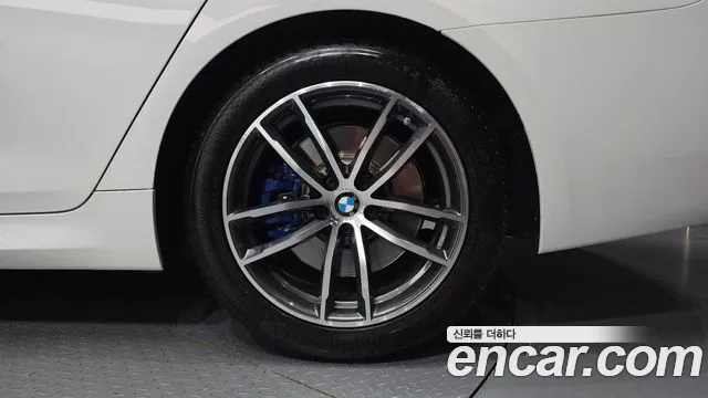 BMW 5 Series G30 — Фото автомобиля 6