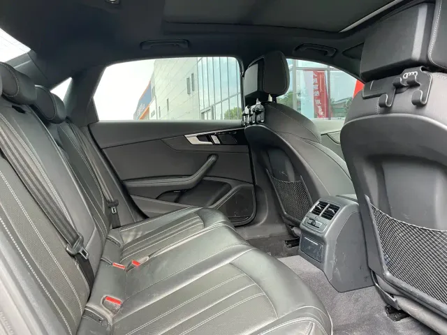 Audi A4L — Фото автомобиля 10
