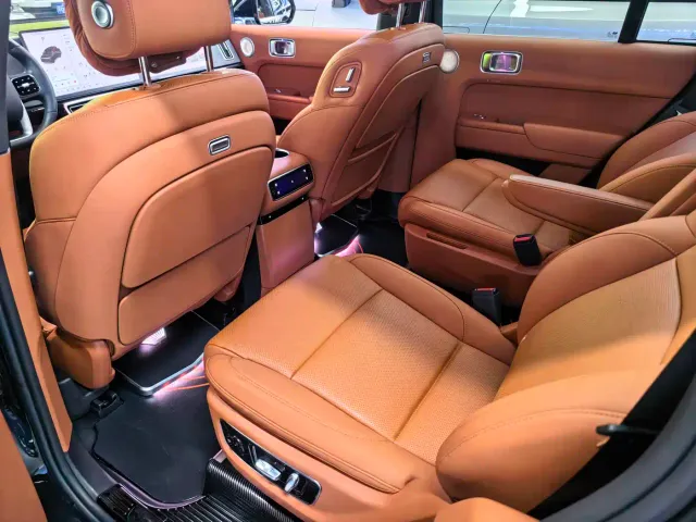 Li Auto L8 — Фото автомобиля 7