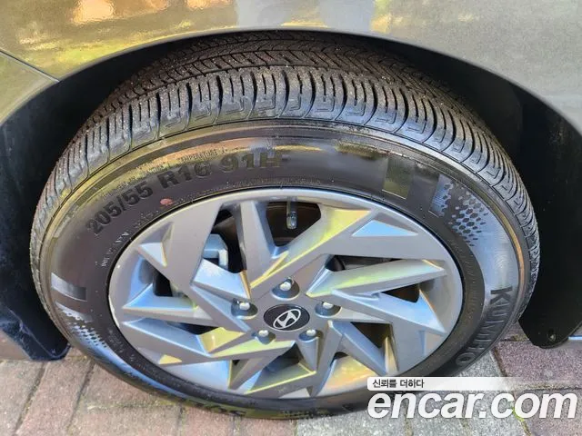 Hyundai Avante CN7 — Фото автомобиля 5
